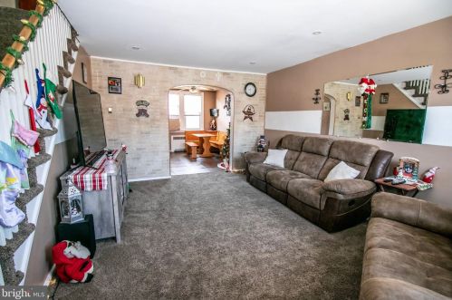 4018 Marple St, Philadelphia, PA 19136-3635