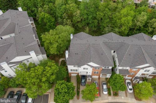 13106 Marcey Crk Rd, Herndon VA 20171-4820 exterior