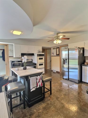 4437 74th St, Milwaukee WI  53218-5429 exterior