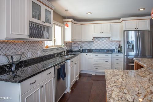 21259 Madison Ave, Big Rapids MI 49307-9754 exterior