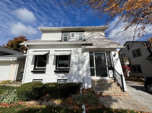 7116 Wisconsin Ave, Milwaukee, WI 53213-3740