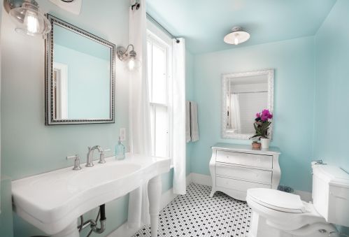 832 Elmwood St, Kalamazoo MI 49007-3236 exterior