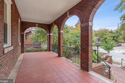 7527 12th St, Washington, DC 20012-1767