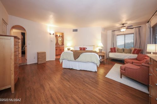 3865 Tanuri Dr, Tucson AZ 85750-1939 exterior