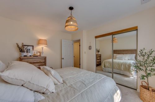 1502 Oriole Ln, Saint Louis MO 63144-1110 exterior