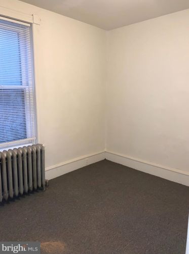 5212 Cedar Ave, Philadelphia PA  19143-1525 exterior