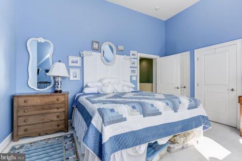 12561 Ansin Cir Dr, Rockville MD 20854-6912 exterior