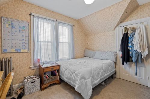 113 Oakland Ave, Providence RI 02908-3632 exterior