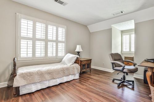 4748 Dunwoody Sta Dr, Atlanta GA 30338-4704 exterior