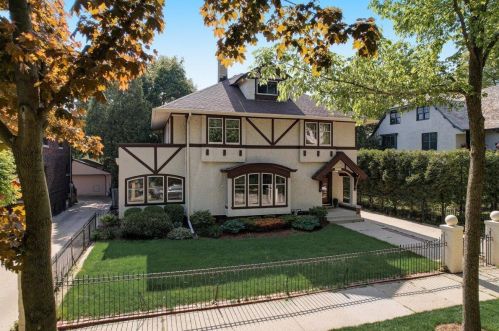 4071 Richland Ct, Milwaukee WI 53211-2147 exterior