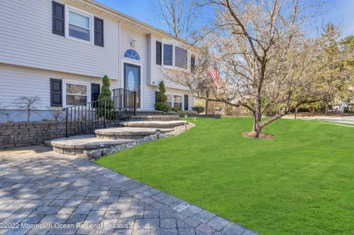 17 Dogwood Dr, Jackson Twp NJ 08527-1342 exterior