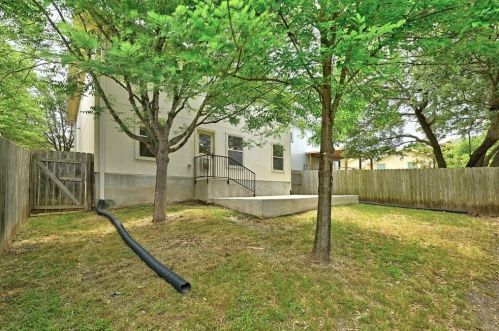 8612 Davis Oaks Trl, Austin TX 78748-6582 exterior