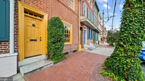 706 Front St, Philadelphia, PA 19147-3507