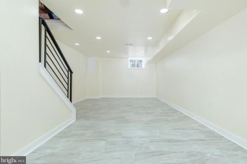 2418 Iseminger St, Philadelphia PA  19148-3518 exterior