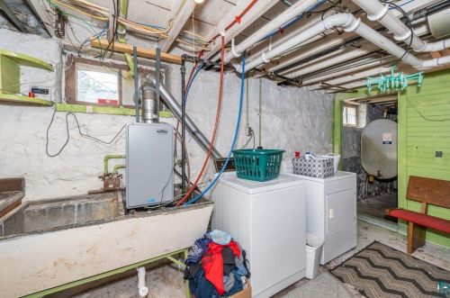 718 1 Ave, Duluth MN 55806-2539 exterior