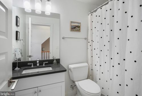 403-A Alfred St, Alexandria VA exterior