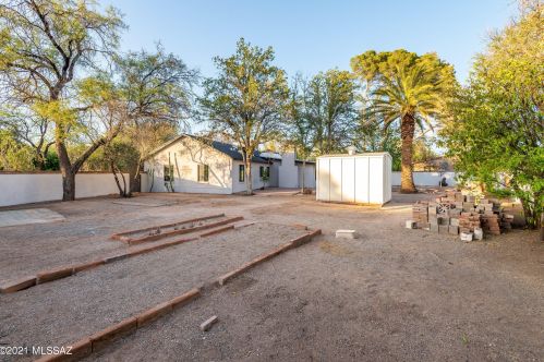 2602 Arroyo Chico, Tucson AZ  85716-5606 exterior