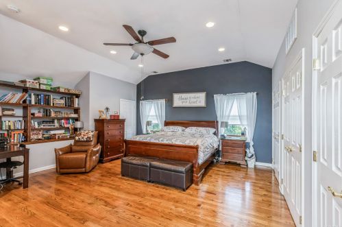 3 Lyons St, Huntington Station NY 11747-1000 exterior