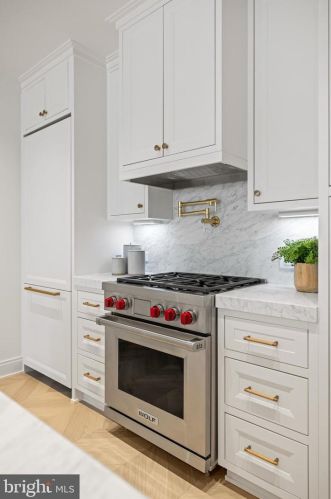 1667 Avon Pl, Washington DC 20007-2959 exterior