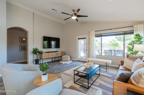 2728 Alameda Rd, Phoenix AZ  85024-6223 exterior