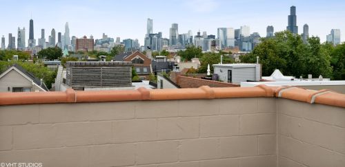 929 Damen Ave, Chicago IL  60622-5897 exterior