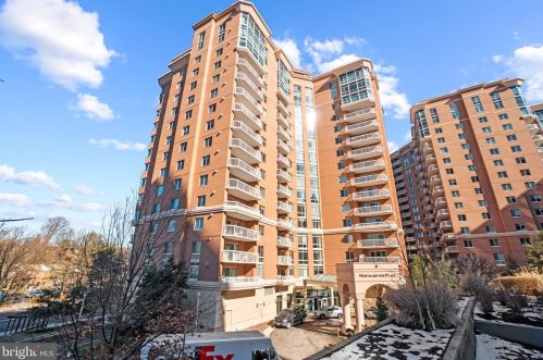 3101 Hampton Dr, Alexandria VA  22302-1513 exterior