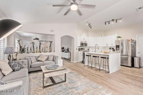 23009 24th St, Phoenix AZ  85024-9530 exterior