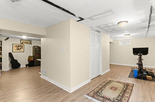 50 Fairview St, Milford CT 06460-4124 exterior