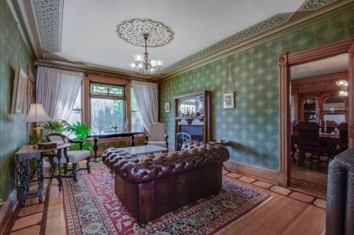 626 4th St, Stillwater MN 55082-4827 exterior