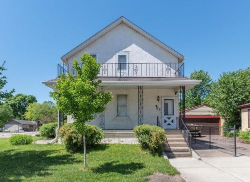 503 Pine St, Chaska, MN 55318-1947