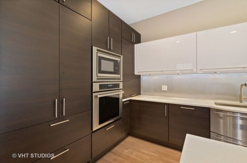 2647 Marshfield Ave, Chicago IL 60614-1001 exterior