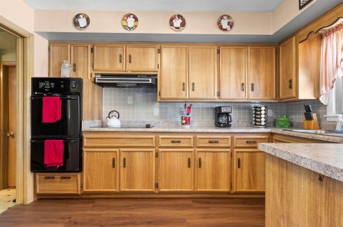 1210 104, Milwaukee WI 53214-3928 exterior