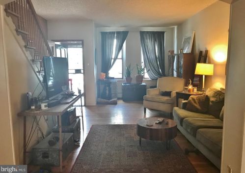 1120 Jackson St, Philadelphia PA  19148-3029 exterior