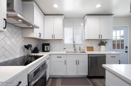 2331 Belmont Ave, Phoenix AZ 85051-6618 exterior