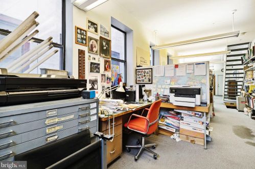 735 Bainbridge St, Philadelphia PA 19147-2008 exterior