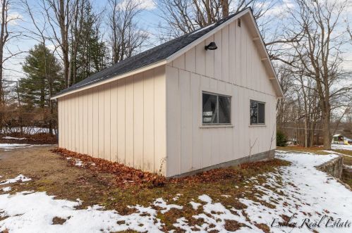 305 Pne St, Big Rapids MI 49307-1361 exterior