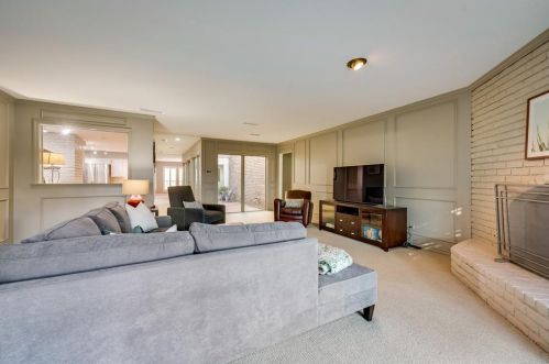 9672 Atherton Dr, Dallas TX 75243-6135 exterior