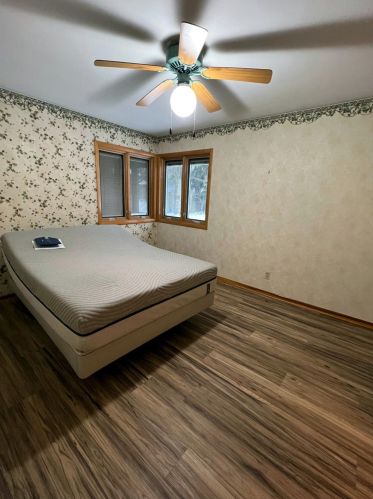 135 Grn Crk Rd, Meskegon MI 49445-2250 exterior