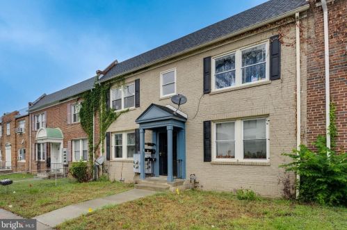 1258 Meigs Pl, Washington, DC 20002-2426