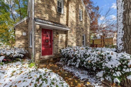 4156 97th St, Milwaukee, WI 53222-1418