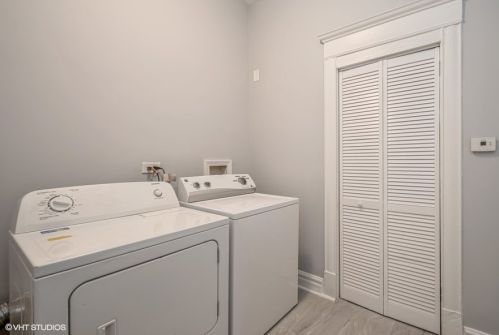 5327 Michigan Ave, Chicago IL 60615-4625 exterior