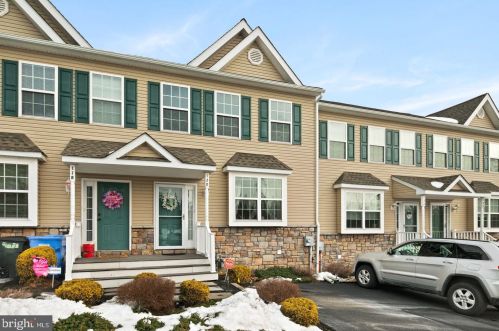 120 Julianna Way, Chester, PA 19014-2247