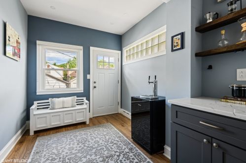 6127 Austin Ave, Chicago IL  60638-4319 exterior