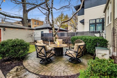 3852 Seeley Ave, Chicago IL 60659-4324 exterior