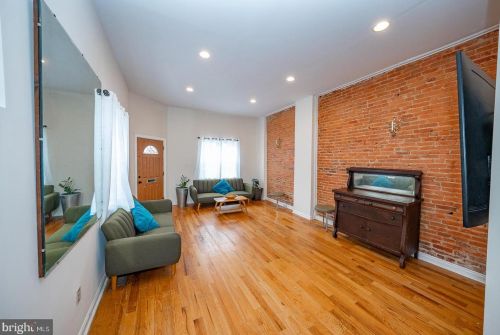 1309 Dickinson St, Philadelphia PA 19147-6221 exterior