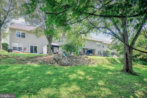 1528 Macintosh Way, Hummelstown, PA 17036-8727