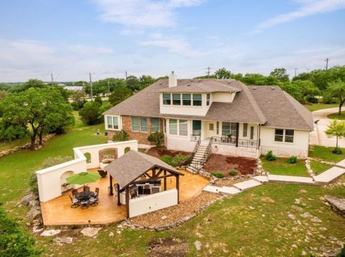 385 Mystic Pkwy, Spring Branch TX 78070-5267 exterior