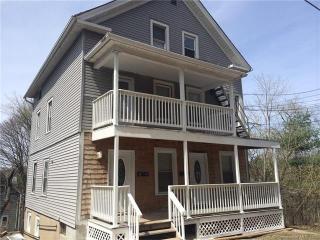 86 Maple St, Meriden CT  06451-3019 exterior