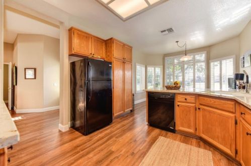 700 Diamond Glen Cir, Folsom CA 95630-3157 exterior