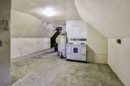 1931 Addison St, Chicago IL 60613-3504 exterior